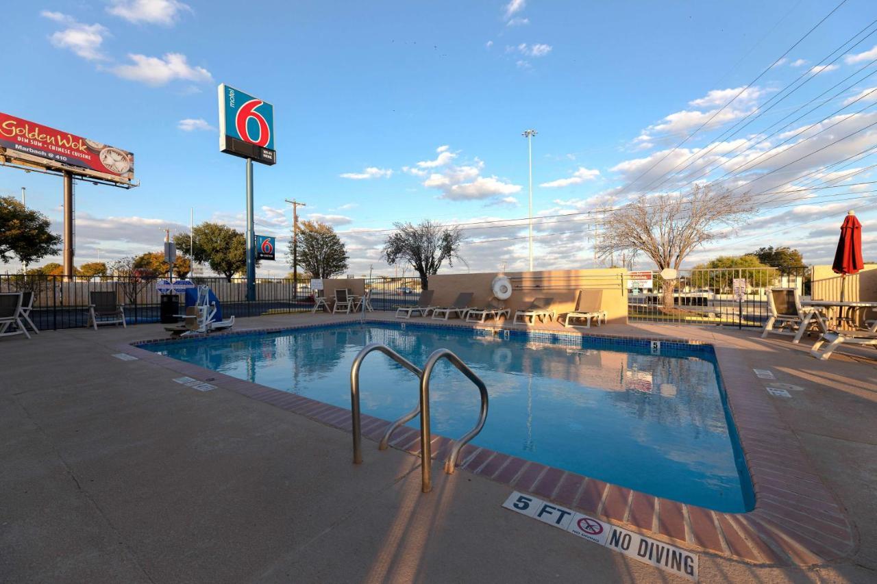 Motel 6-San Antonio, Tx - West Seaworld מראה חיצוני תמונה