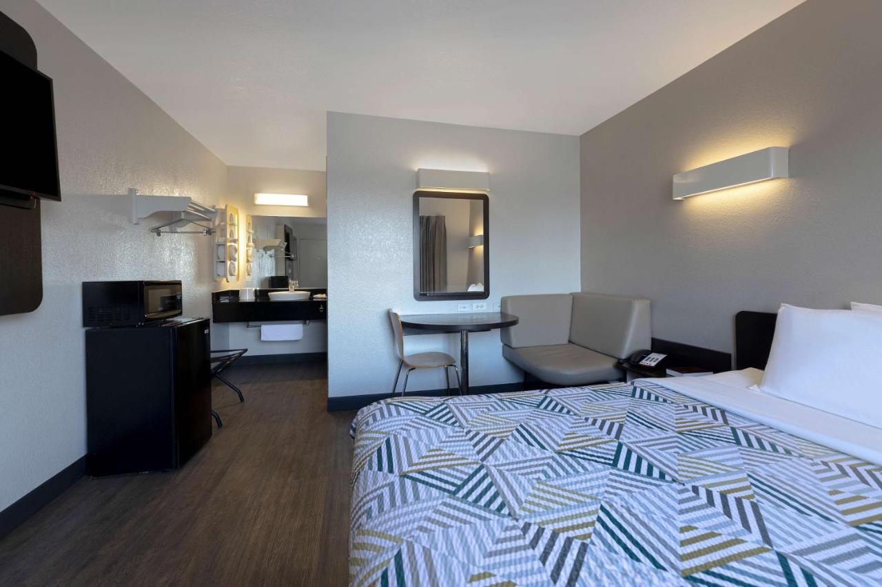 Motel 6-San Antonio, Tx - West Seaworld מראה חיצוני תמונה