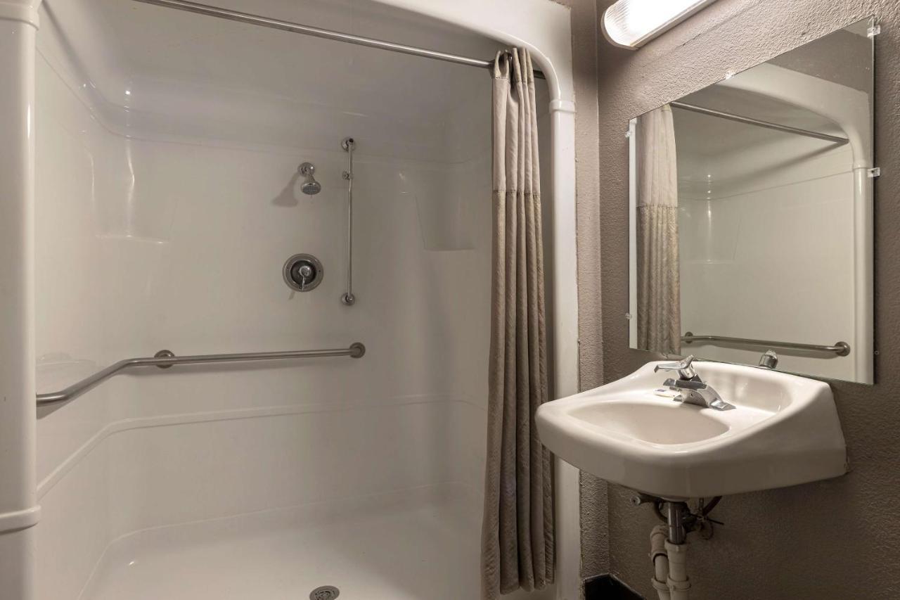 Motel 6-San Antonio, Tx - West Seaworld מראה חיצוני תמונה