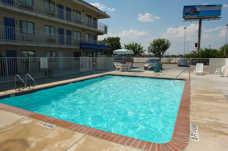 Motel 6-San Antonio, Tx - West Seaworld מראה חיצוני תמונה
